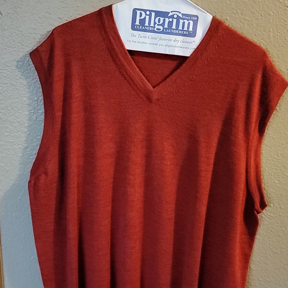 Carnoustie vneck sweater vest